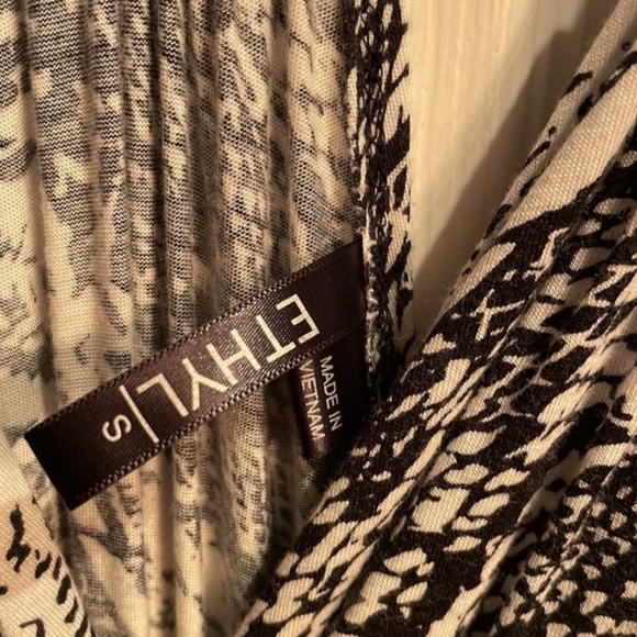 Ethyl Black and White Graphic Print T-Back Halter Maxi Dress, Women’s Size Small - Picture 5 of 8